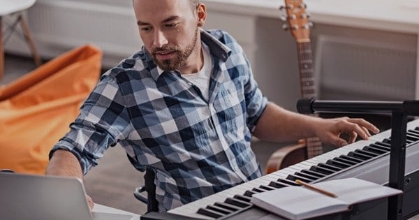 Five Ways To Manage Your Finances As A Freelancer TaxAct
